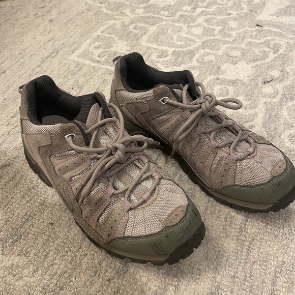 Columbia Pima Hiking shoe 9.5 - Picture 4 of 8